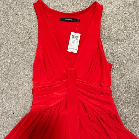 NWT Arden B Red V Neck A Line plunged sleeveless Pleated Cocktail Dress Party S - Picture 4 of 13